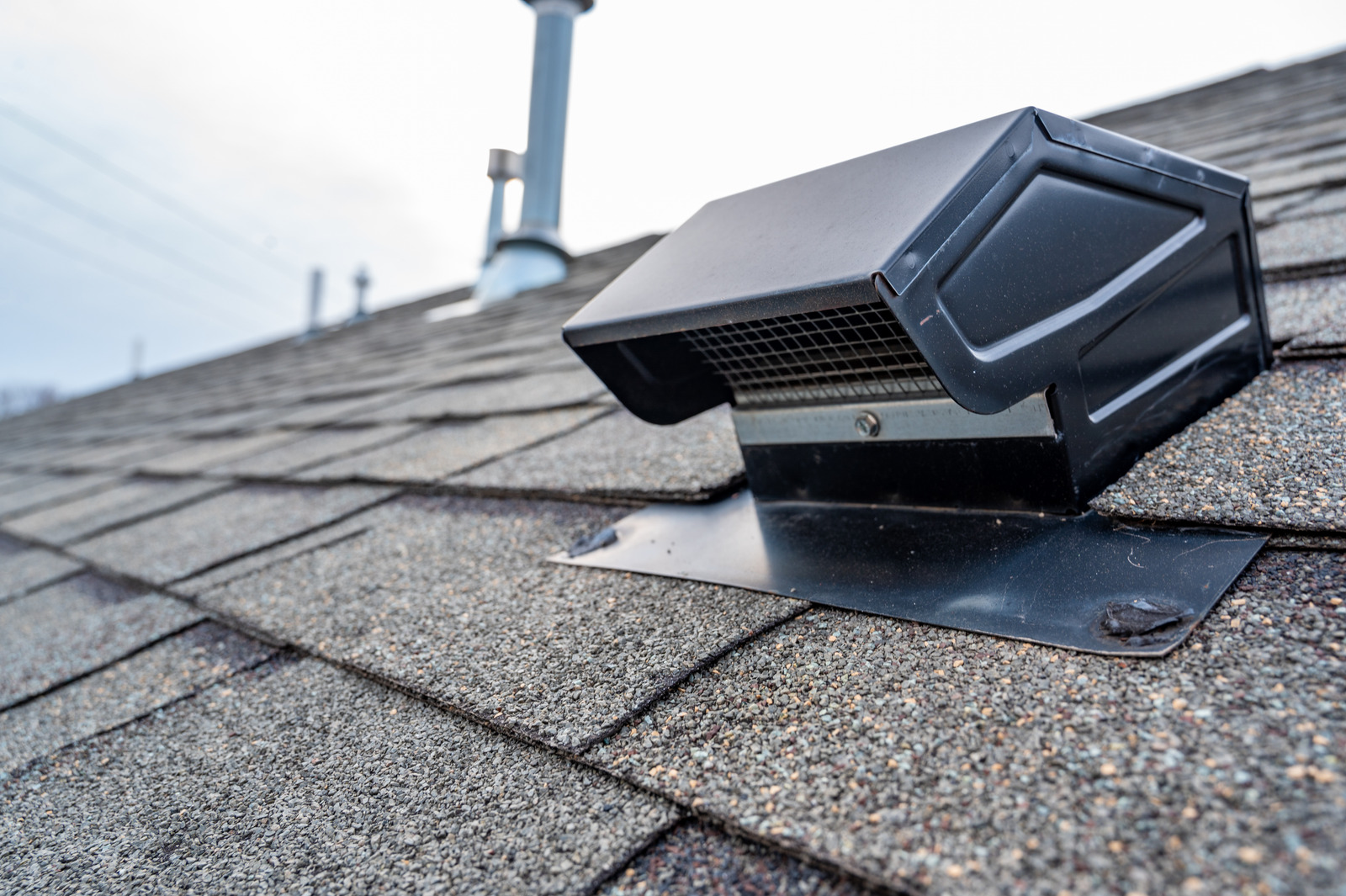 Should a Bathroom Fan Be Vented Outside or Into the Attic?